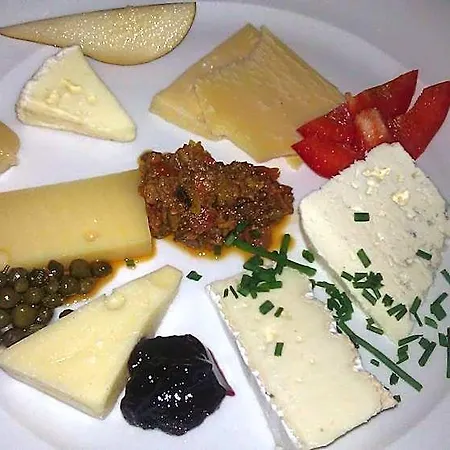 فندق Skovdal