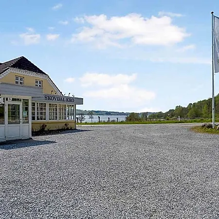 Skovdal فندق